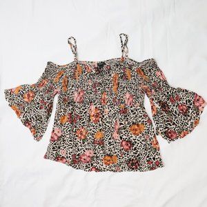 Torrid Leopard Floral Cold Shoulder Top Size 3X. In excellent condition!